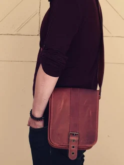 LePoinçonneur - Light Brown