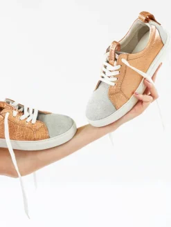 PM002 - Rose Gold White